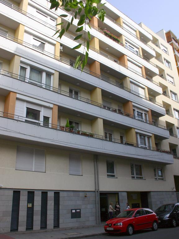 Arriva Apartment, Optional Indoor Parking Budapest Exteriör bild