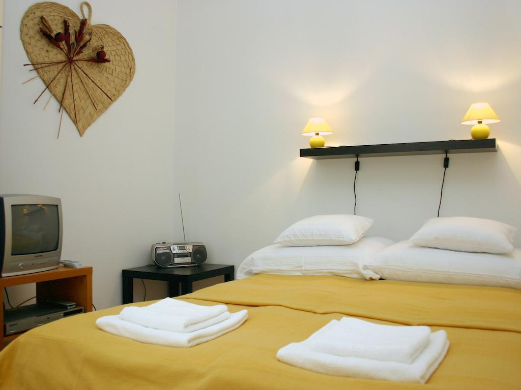 Arriva Apartment, Optional Indoor Parking Budapest Rum bild