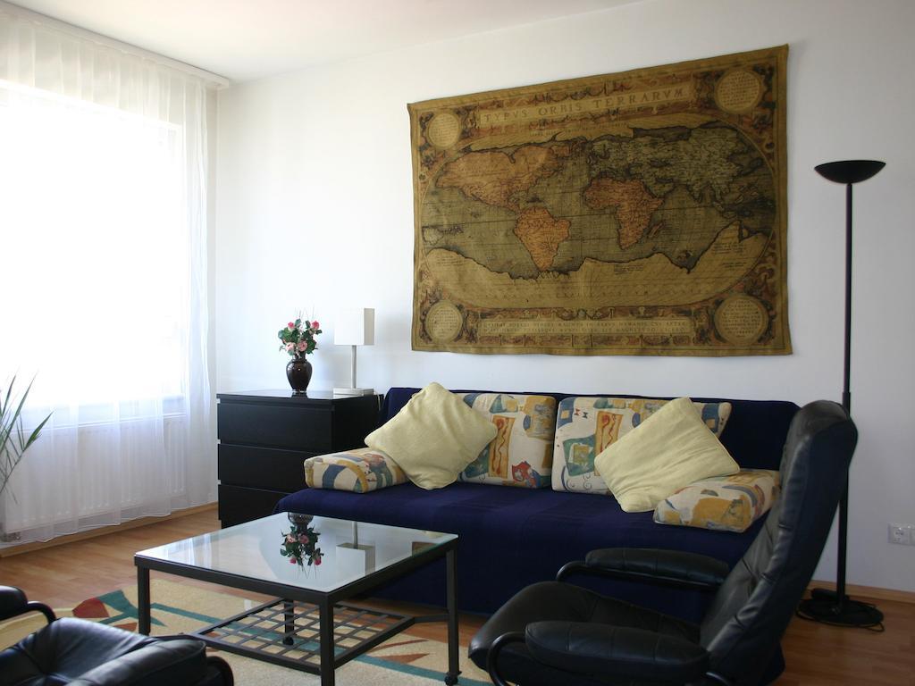 Arriva Apartment, Optional Indoor Parking Budapest Rum bild